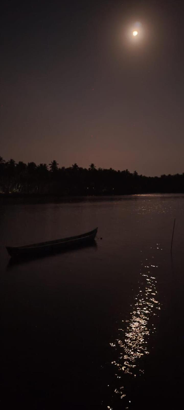 Hangout Kalyānpur Exterior foto